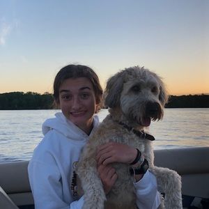 Meet your Posher, Abby